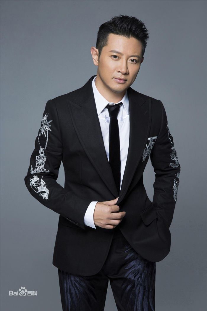 Nam diễn viên có nguy cơ bị mù vì mê World Cup-4