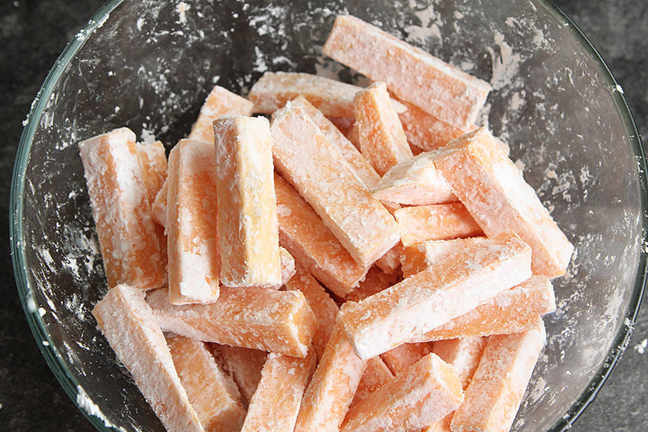 Lạ miệng với khoai lang chiên tẩm trứng muối-1