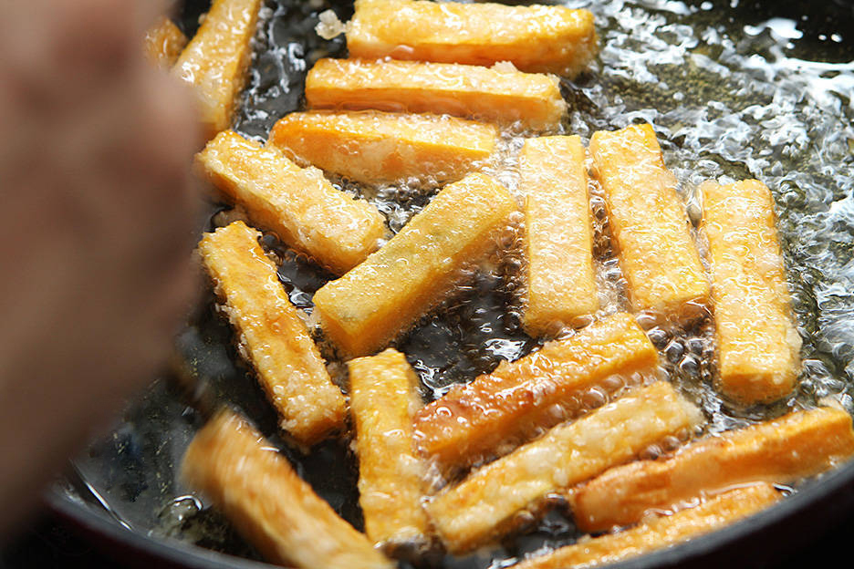 Lạ miệng với khoai lang chiên tẩm trứng muối-2