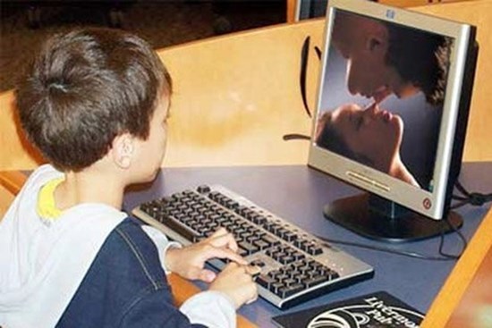 Dù con có xóa lịch sử duyệt web, bố mẹ chỉ cần nhìn vào 3 thứ này là biết ngay con có lén lút xem nội dung 18+ hay không!