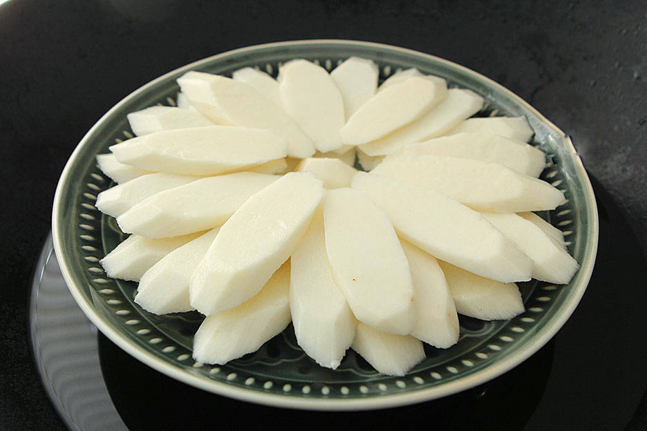 Loại củ ngày xưa chống đói, giờ thành món ăn giúp chị em dưỡng da-2