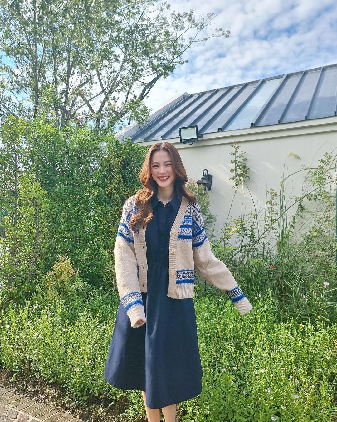 Tủ đồ đông đơn giản mà đẹp của ngọc nữ Thái Lan Baifern Pimchanok-1