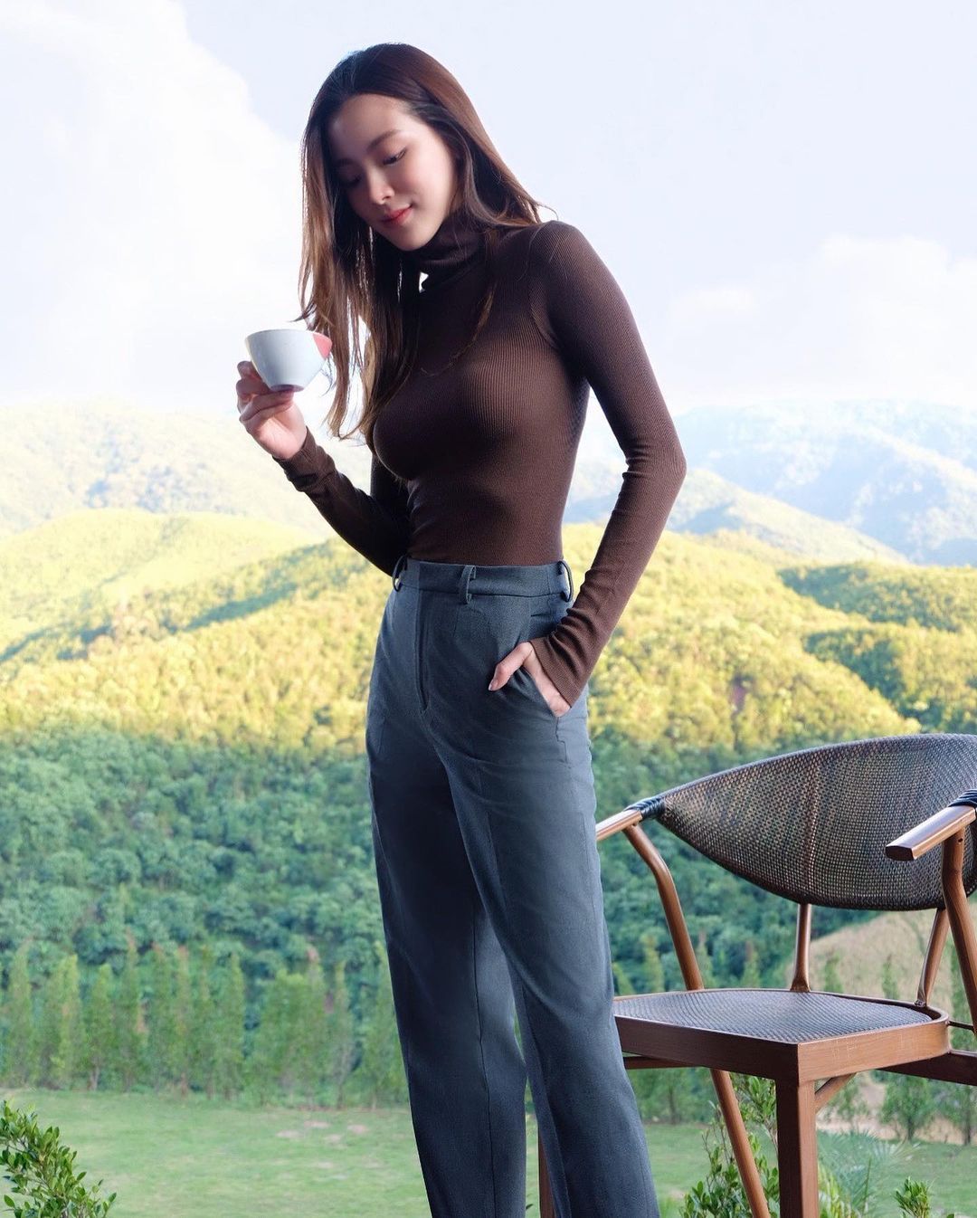 Tủ đồ đông đơn giản mà đẹp của ngọc nữ Thái Lan Baifern Pimchanok-2