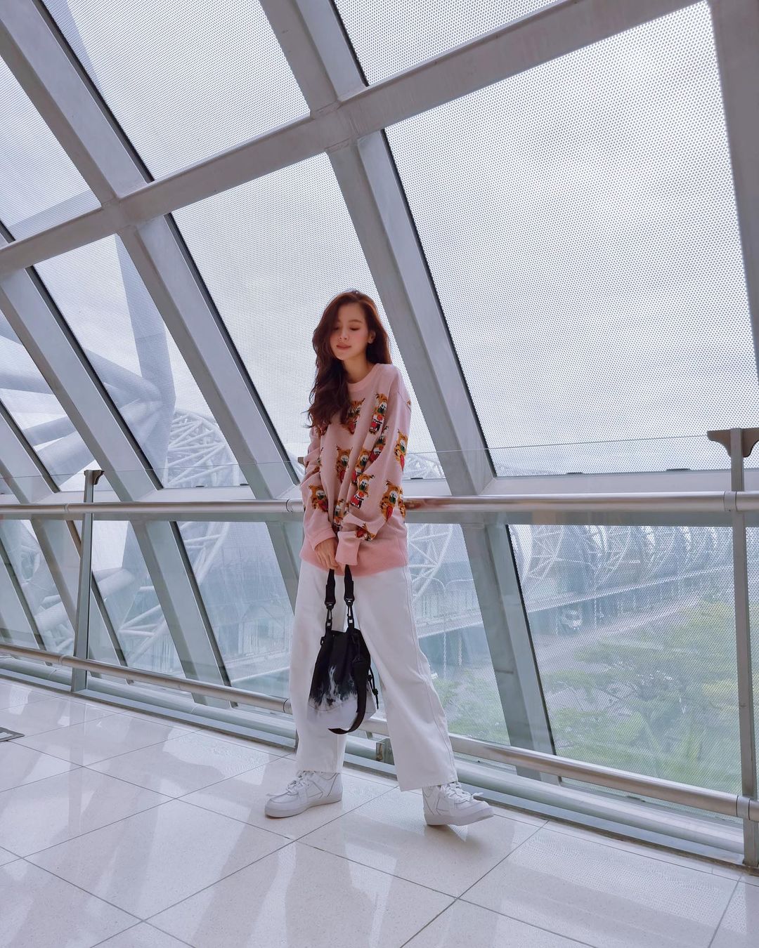 Tủ đồ đông đơn giản mà đẹp của ngọc nữ Thái Lan Baifern Pimchanok-6