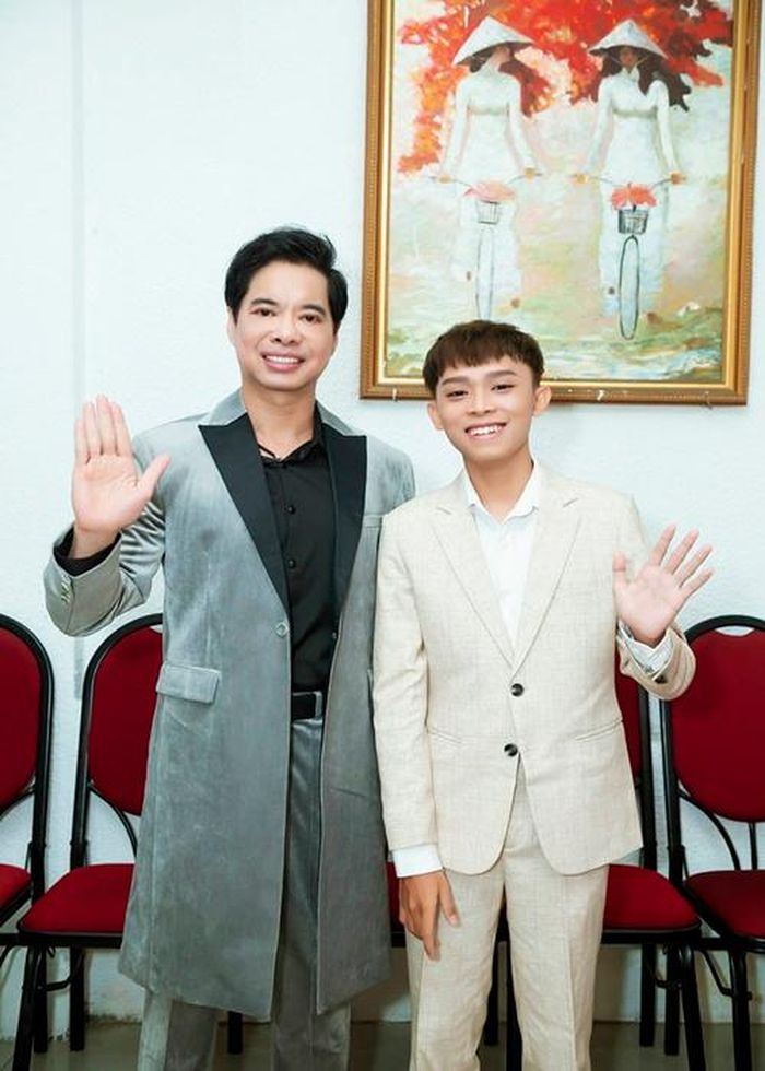 Hồ Văn Cường bị đồn nhảm qua đời, cuộc sống hiện tại thế nào?-5