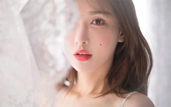 9 nốt ruồi hố chôn tiền quý như vàng mười, có 1/9 thôi tiền cũng vào như nước, cả đời sống trong nhung lụa-4