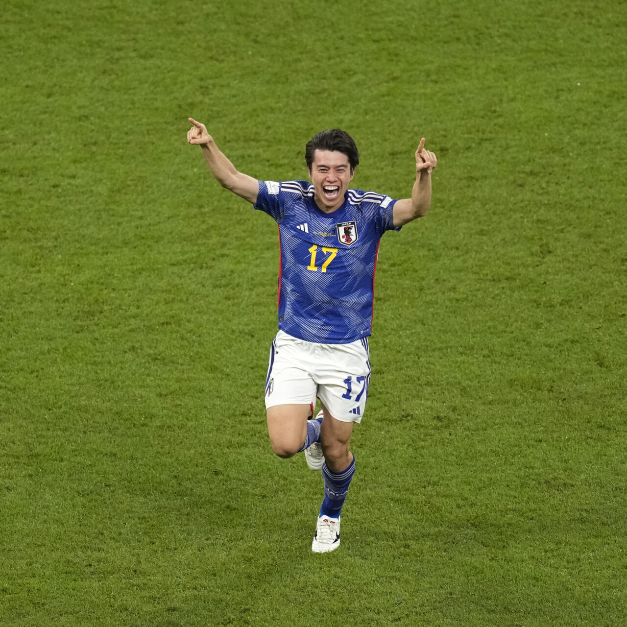 Người hùng giúp Nhật Bản tạo nên địa chấn và chuyện tình chị em kỳ lạ-1