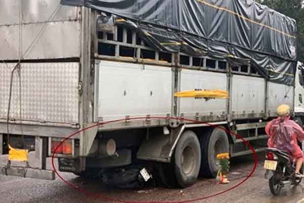 Nhân viên ngân hàng chặn đường, đòi ôtô thế chấp-2