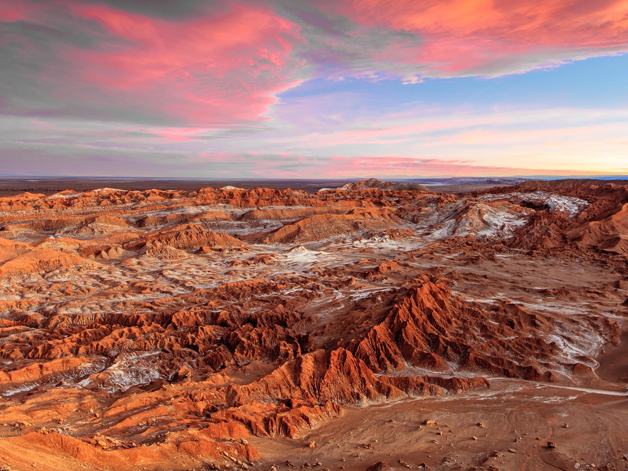 Sa mạc Atacama: Nơi được ví như Sao Hỏa của Trái đất biến thành bãi rác khổng lồ minh chứng cho sự dư thừa của nhân loại-1