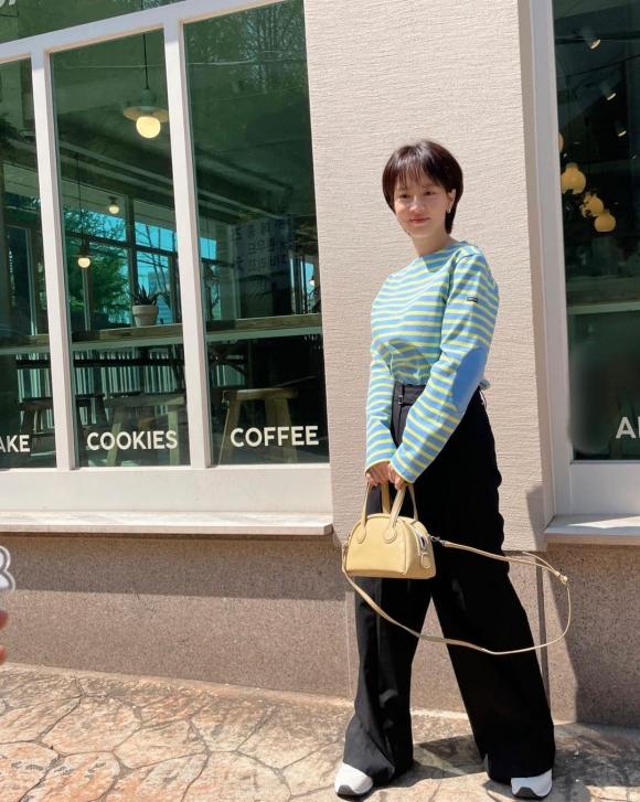 Tạo hóa ưu ái cho Song Ji Hyo gương mặt trẻ trung lại còn có gu thời trang hack tuổi U45-3