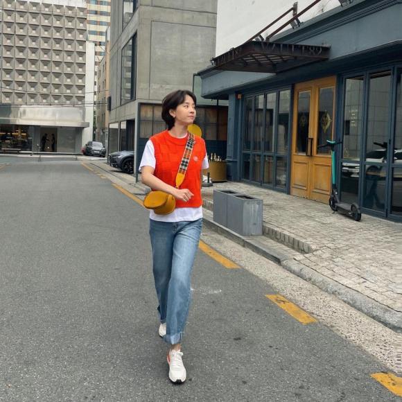 Tạo hóa ưu ái cho Song Ji Hyo gương mặt trẻ trung lại còn có gu thời trang hack tuổi U45-1