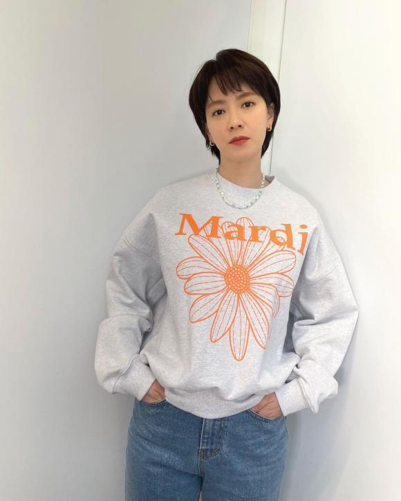 Tạo hóa ưu ái cho Song Ji Hyo gương mặt trẻ trung lại còn có gu thời trang hack tuổi U45-9