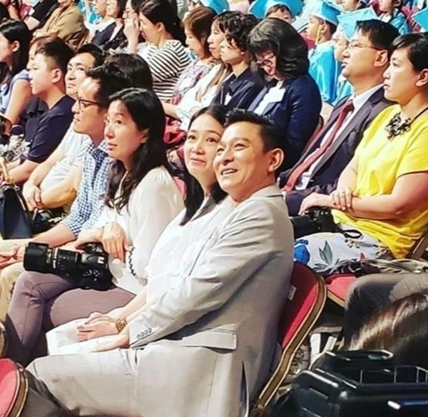 Hôn nhân kín tiếng của Lưu Đức Hoa và vợ gia thế-3