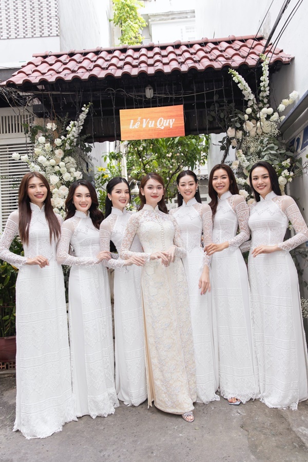 Á hậu Thuỳ Dung dịu dàng với áo dài trong lễ rước dâu, dàn bê tráp toàn sao nữ đình đám-4
