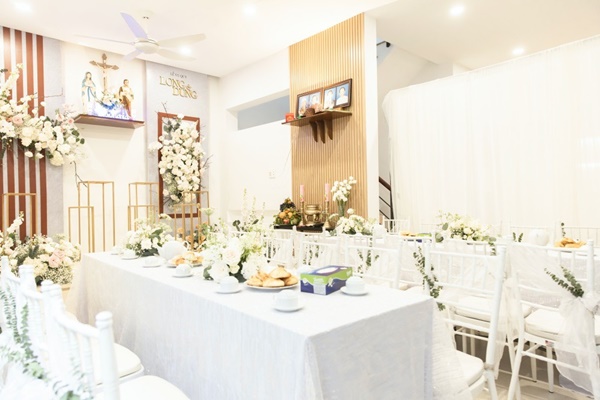 Á hậu Thuỳ Dung dịu dàng với áo dài trong lễ rước dâu, dàn bê tráp toàn sao nữ đình đám-7