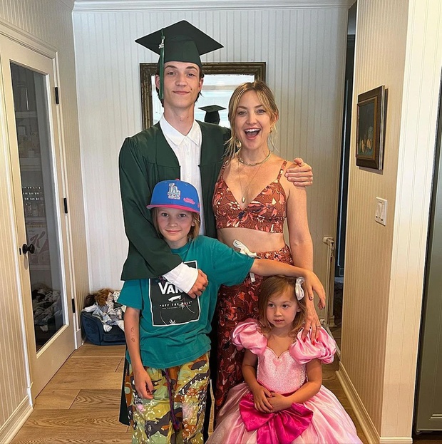 Mỹ nhân có nụ cười đẹp nhất Hollywood” hé lộ chuyện dạy con khác biệt-1