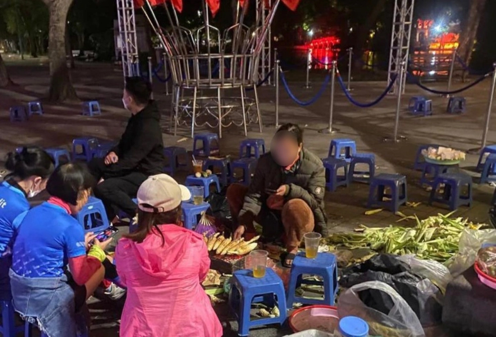 Bán 80.000 đồng một củ khoai nướng, người phụ nữ không thừa nhận chặt chém-2