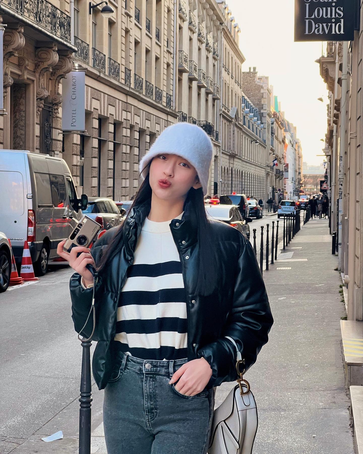 Học sao Việt 10 set đồ đông giúp trẻ hóa phong cách-6