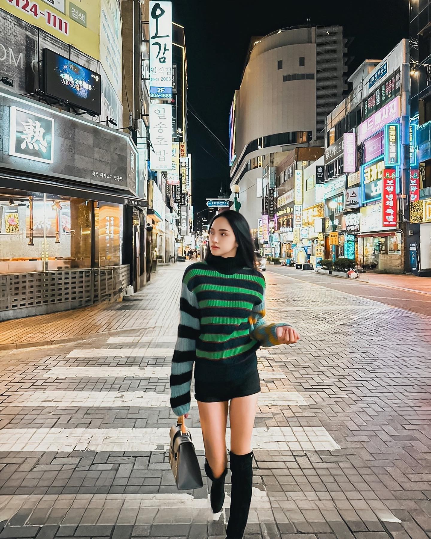 Học sao Việt 10 set đồ đông giúp trẻ hóa phong cách-9