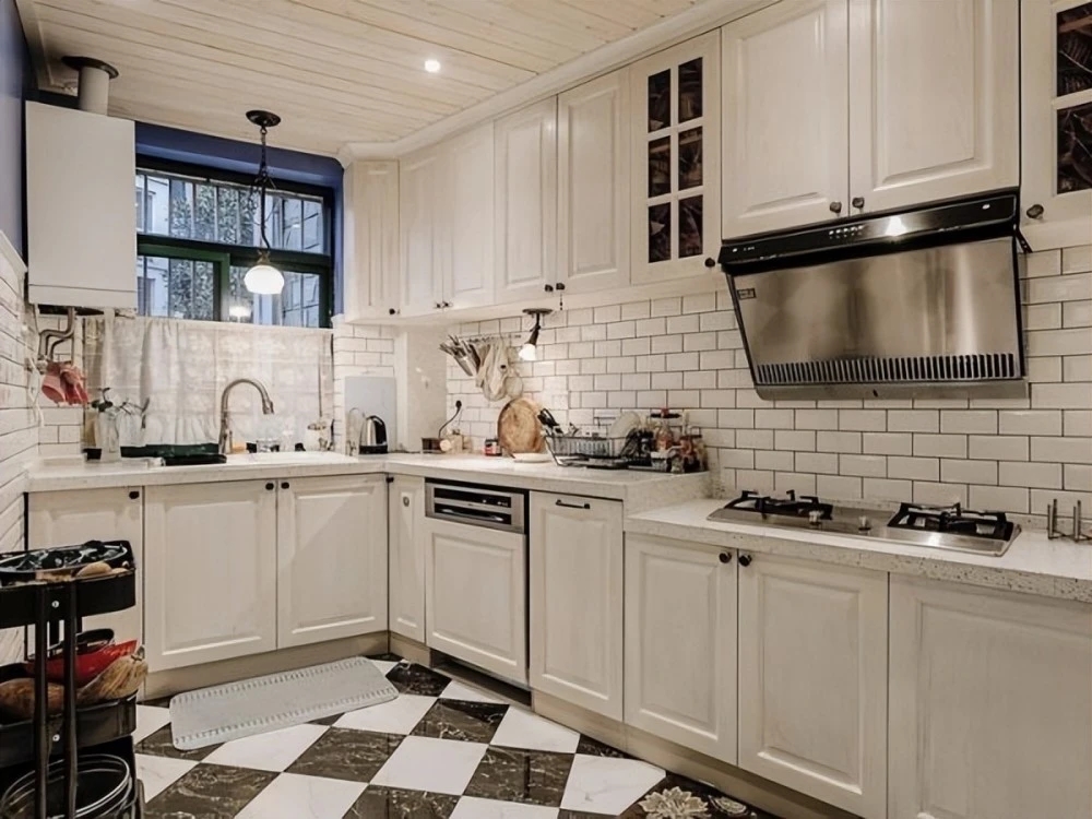 Có nên mở cửa sổ trong khi bật máy hút mùi nhà bếp không? Nhiều người đã làm sai từ lâu, bây giờ nhận ra cũng chưa muộn-2