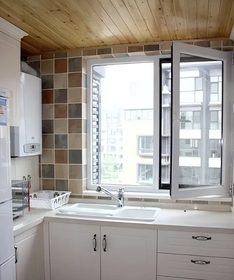 Có nên mở cửa sổ trong khi bật máy hút mùi nhà bếp không? Nhiều người đã làm sai từ lâu, bây giờ nhận ra cũng chưa muộn-3