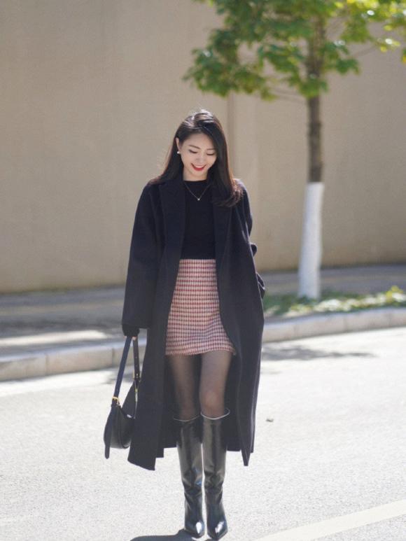 Gợi ý cho phụ nữ ngoài 30: Hãy mặc những chiếc áo khoác này vào mùa đông giúp tôn lên khí chất và sự quý phái-1