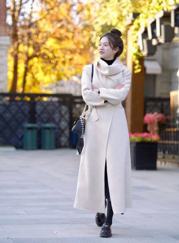 Gợi ý cho phụ nữ ngoài 30: Hãy mặc những chiếc áo khoác này vào mùa đông giúp tôn lên khí chất và sự quý phái-11