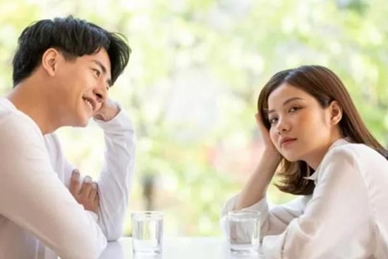 Gặp lại 'oan gia ngõ hẹp' trong buổi xem mắt, tôi nóng mặt bỏ về