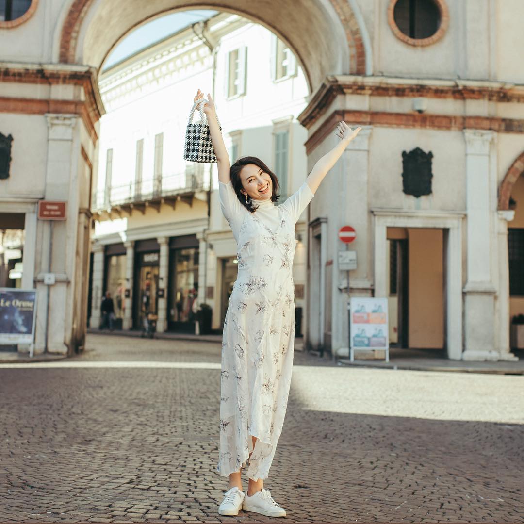 10 cách diện váy họa tiết không lo sến-3