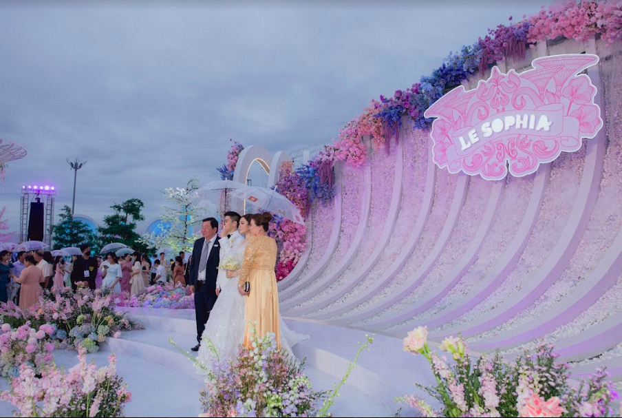 Choáng ngợp với hôn lễ khủng tốn nhiều triệu đô tại Kiên Giang, mời đạo diễn lễ khai mạc SEA Games cầm trịch-11