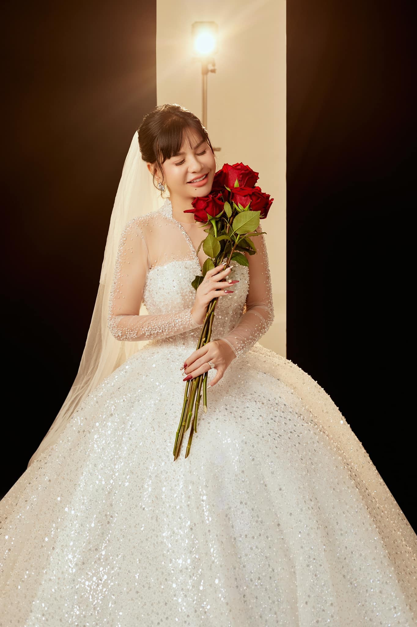 Cát Phượng chụp bộ ảnh cưới bên cạnh người đàn ông đặc biệt cùng những chia sẻ gây xúc động-4