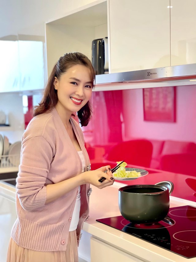 Hé lộ không gian sống ngoài đời của nữ diễn viên cực kín tiếng Hồng Diễm - Phương trong Hành trình Công Lý-2