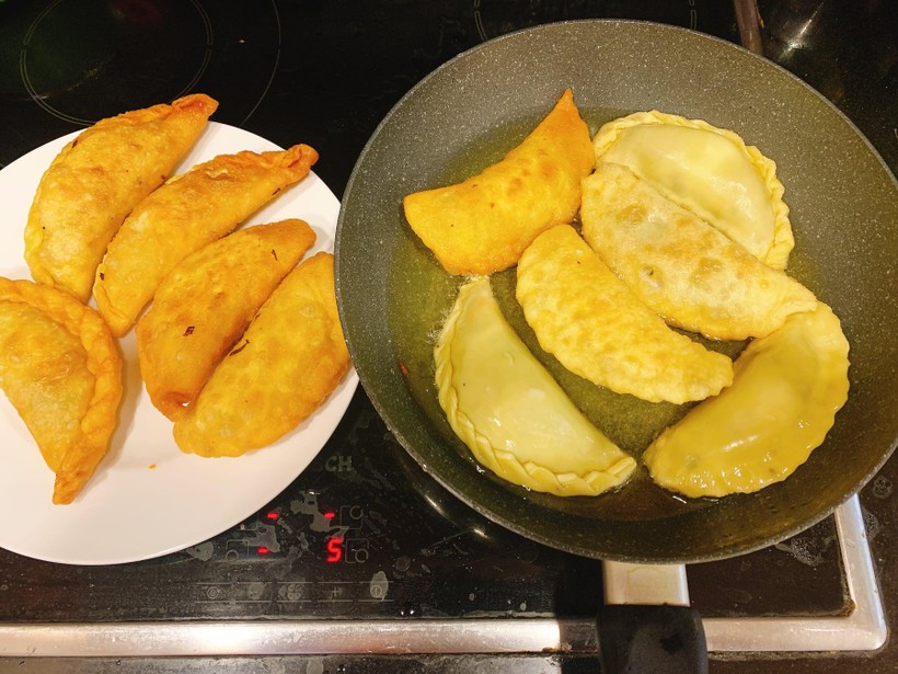 Cách làm bánh gối giòn rụm, siêu ngon cho ngày se lạnh-4