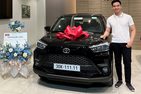 Bốc được biển ngũ quý 1, chủ xe Toyota Raize rao bán 1,5 tỷ đồng-1