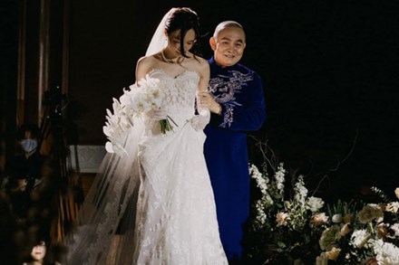 NSƯT Xuân Hinh xúc động nghẹn ngào trong đám cưới con gái