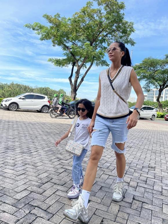 HHen Niê từng bị chê vì 1 chiếc quần mà vẫn trung thành suốt 4 năm-1