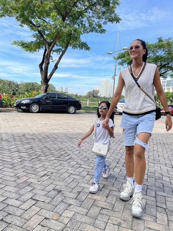 HHen Niê từng bị chê vì 1 chiếc quần mà vẫn trung thành suốt 4 năm-2