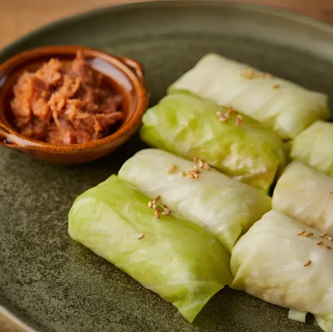 Bắp cải cuộn thịt quen quá rồi, thử cách mới lạ miệng, ngon cơm-4