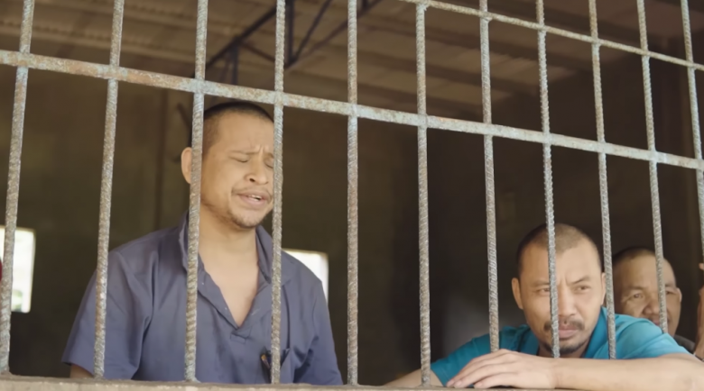 Tiếng hát từ trại tâm thần của người đàn ông có giọng ca trời phú và tâm sự bị bạn dùng đàn đập vào đầu vì ganh tị-1