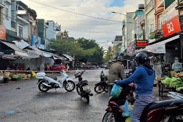 Bắt giữ đối tượng bị truy nã về tội chiếm đoạt tài sản-2