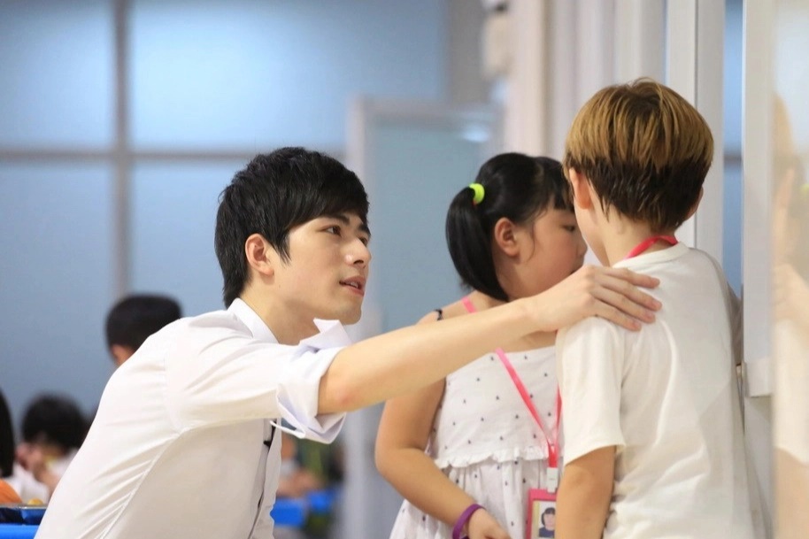 Nếu khi bố mẹ trách mắng mà con có 2 PHẢN ỨNG này thì hãy coi chừng: Con đang có vấn đề tâm lý, không lơ là được đâu!-1