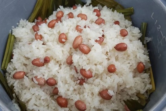 Cách ngâm gạo nấu xôi ngon dẻo, nhanh mềm: Hóa ra chỉ cần thêm 1 thứ này vào ngâm
