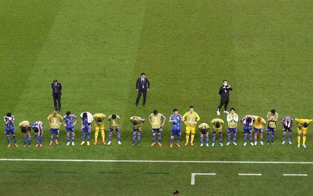 Cái cúi đầu của huấn luyện viên Nhật Bản-2