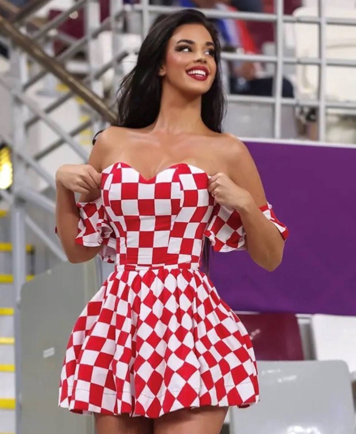 Chân dung cổ động viên nữ Croatia gây sốt tại World Cup-3