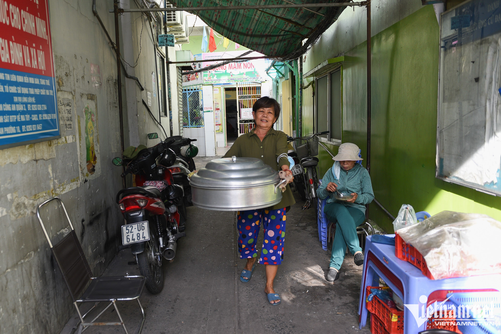 Bánh bao hình ông già Tuyết lạ mắt ở TP.HCM-2