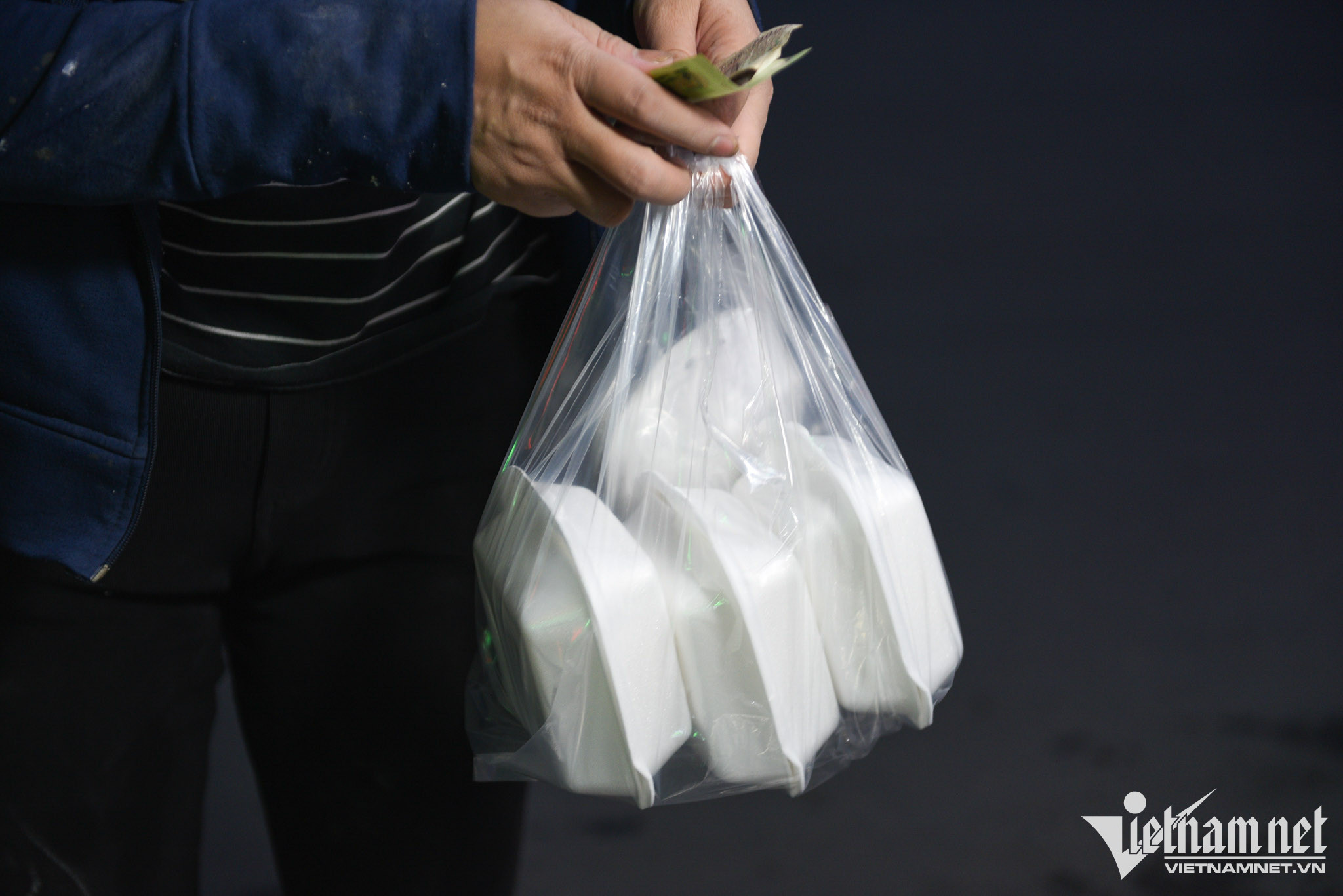 Bánh bao hình ông già Tuyết lạ mắt ở TP.HCM-8