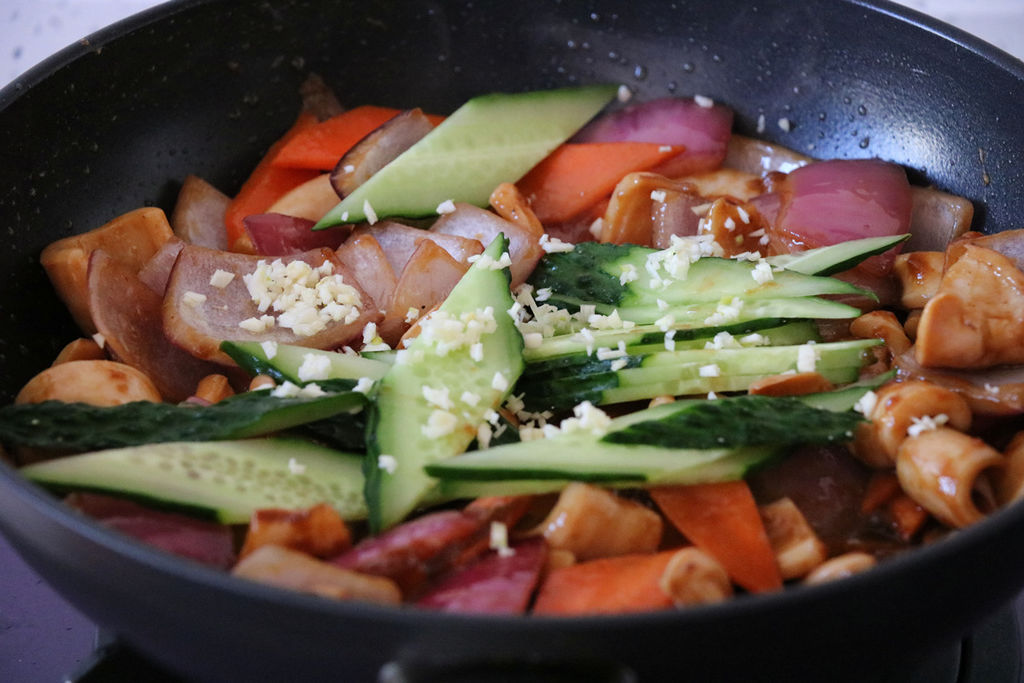 Mực xào rau củ giòn ngọt cho bữa cơm ngày cuối năm thêm đầm ấm-7