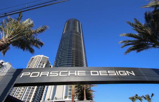 2 ngôi nhà nổi tiếng của Messi: Một căn đậm chất sân cỏ, một căn có thang máy dành riêng cho ôtô-8