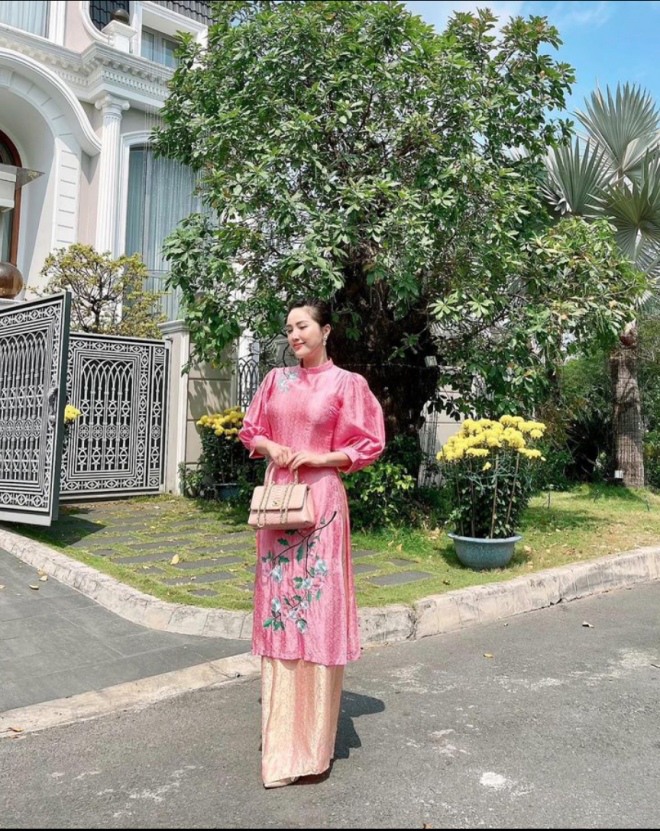 Sau khi gây sốt vì mang cả nước biển vào nhà, Bảo Thy tiếp tục gây choáng váng với phần trang trí Giáng sinh đẳng cấp-1