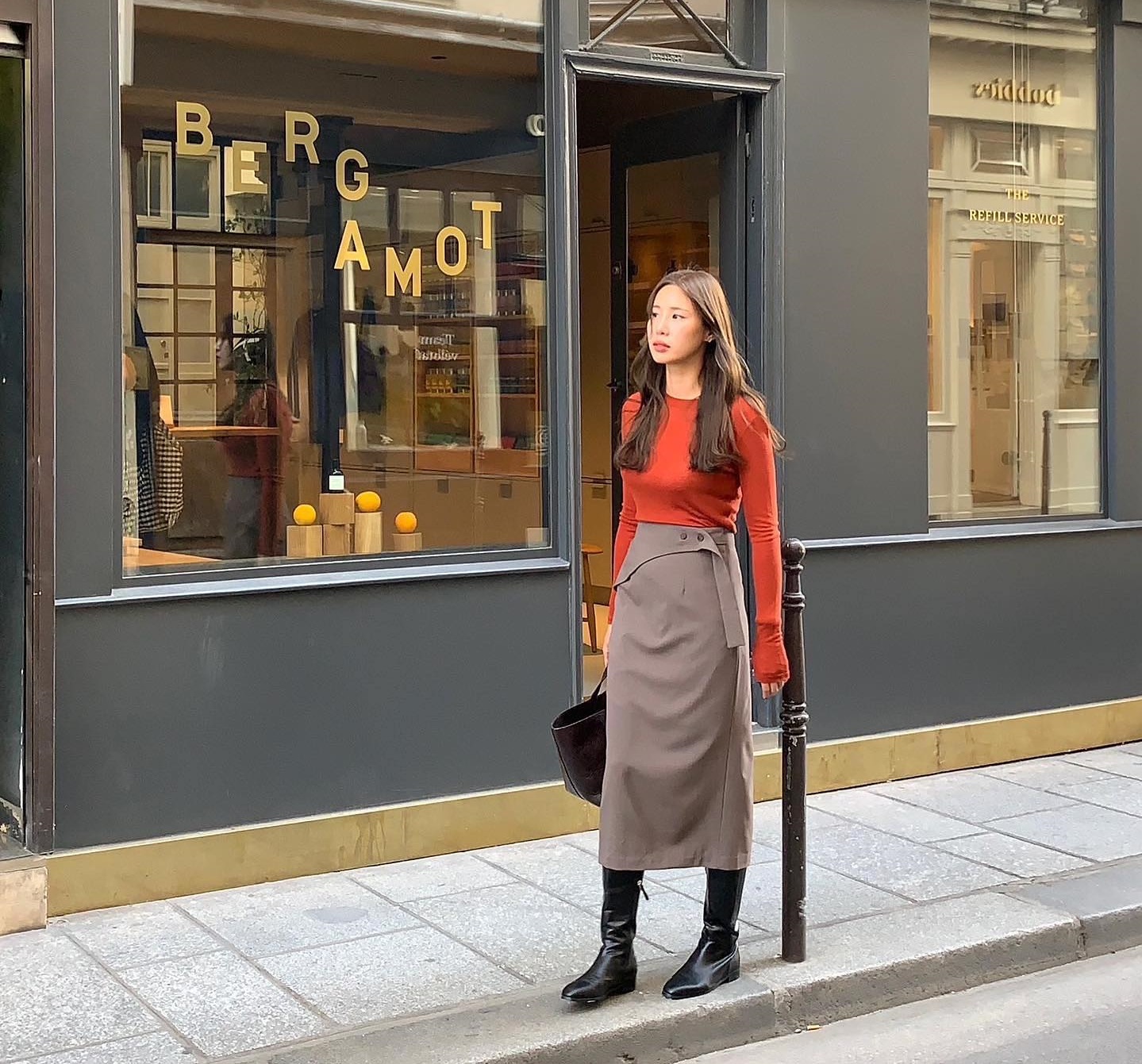 5 kiểu chân váy dài nên có trong tủ đồ ngày Tết-10